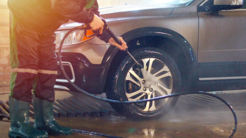 Car washing by high pressure water, car washing, dirty car